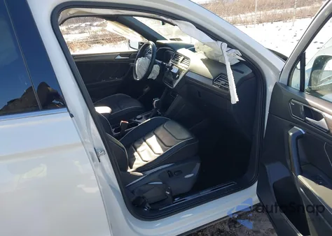 2024 Volkswagen Tiguan 2.0T Sel R-Line z USA, uszkodzony, nr VIN 3VV4B7AX0RM083456